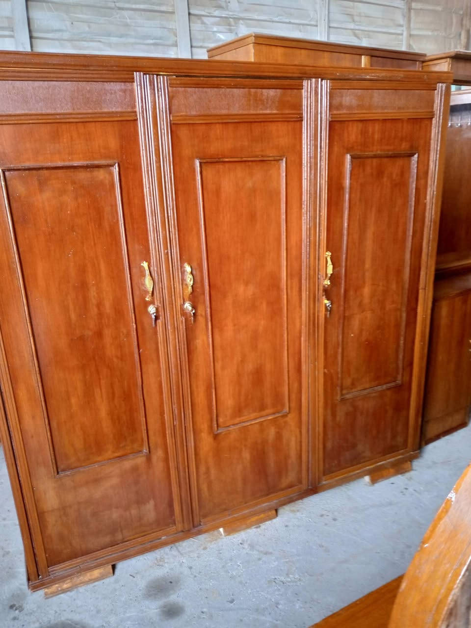 غراض مناسبه للبيع اتصال او واتساب***********
