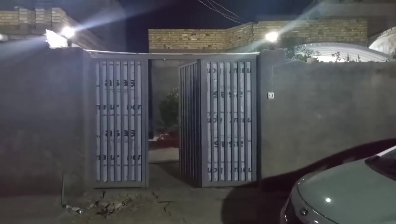 بيت للبيع الصخيين شارع حسينية الامام الغائب للاستفسار ***********
