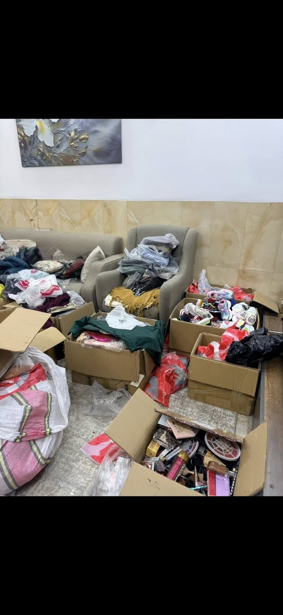 للبيع شلعه كامله
عنايه 
مكياج
ملابس اطفال
ملابس نسائيه
احذيه اطفال
جنط كارتونتين


**إذا كنت صاحب هذا الإعلان وتريد حذفه لأي سبب، رجاءا أرسل رسالة إلى الدعم الفني**