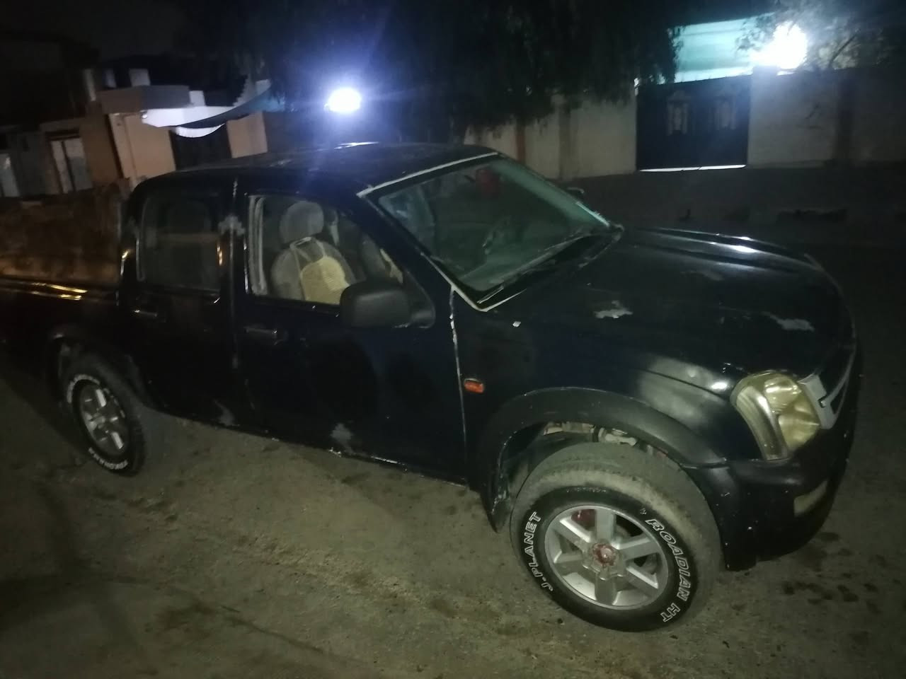 السلام عليكم سيارة للبيع بيكم شوفرليت لوف ٢٠٠٥ مال مزاد مبدل بجم كامل اتوماتيك سعر ٢٧ للاستفسار الاتصال على الرقم ***********
