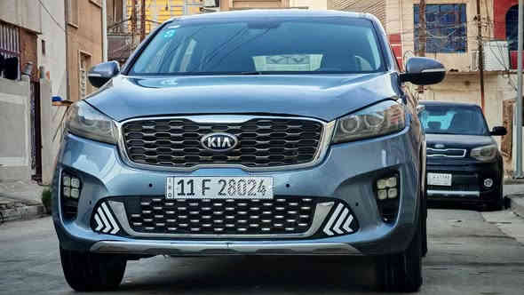 السلام عليكم سورنتو 2020 محرك ٢٤٠٠ .٤ سلندر رقم بغداد محرك كير مكفولات ٧ راكب  قطعتين تبريد ماشيه ٨٨ الف
حادث جانبي باب وجاملغ حادث وبنيد وباب توحيد لون  
المواصفات اشرات مري .. رادارت جميع جهات . تحكم استرين وانظمه سرعه شاشه كامره .  لد امامي . تو ويل . ٧ راكب السعر ١٦٠ قفل قفل مكانه الامين 
***********
***********
