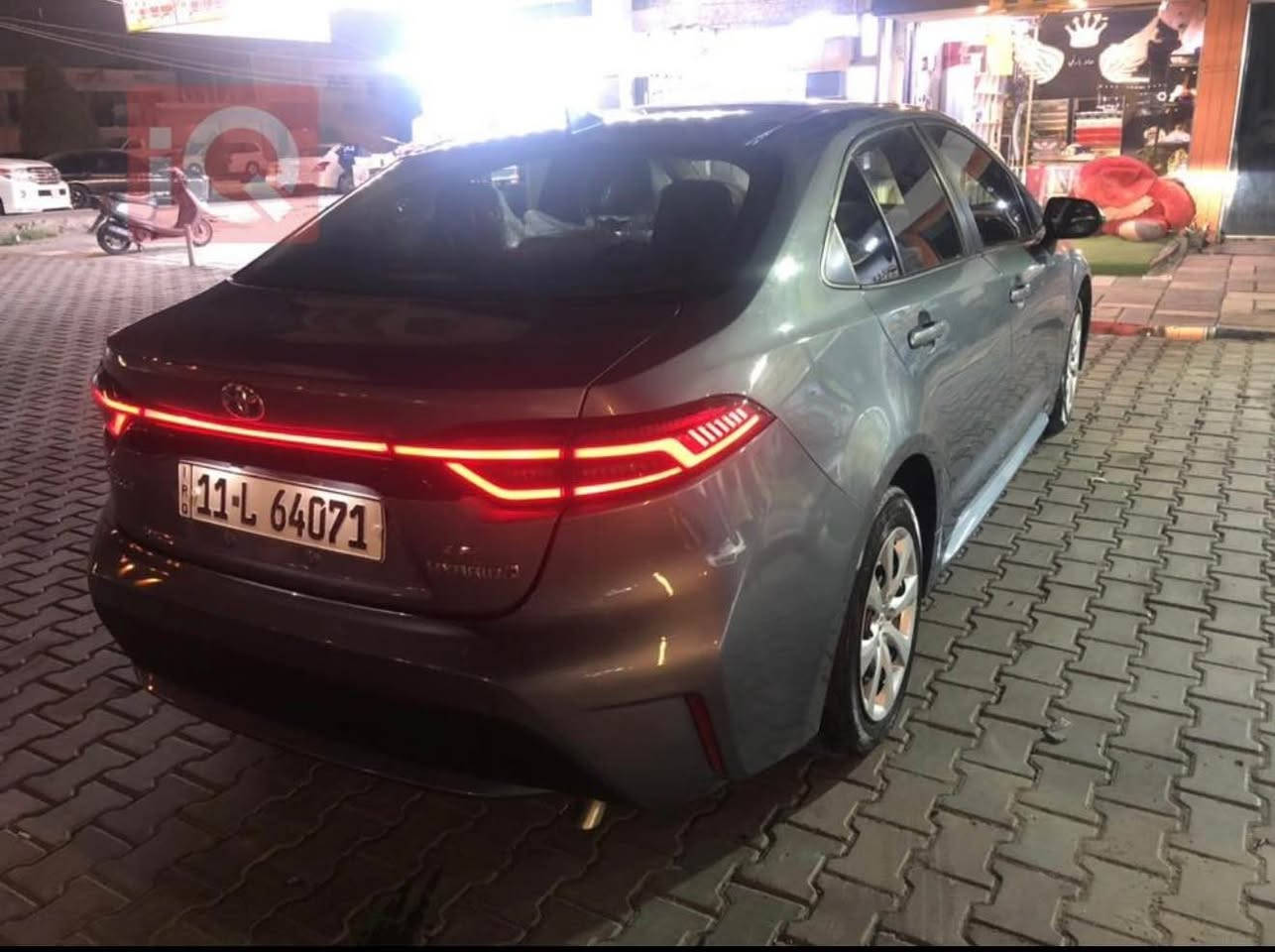 ماشيه ٤٧ الف ميل 
حادثها الصندوق الخلفي 
السعر ١٦٢ و بيها مجال 
للاستفسار 
***********
*********** بغداد, العراق
