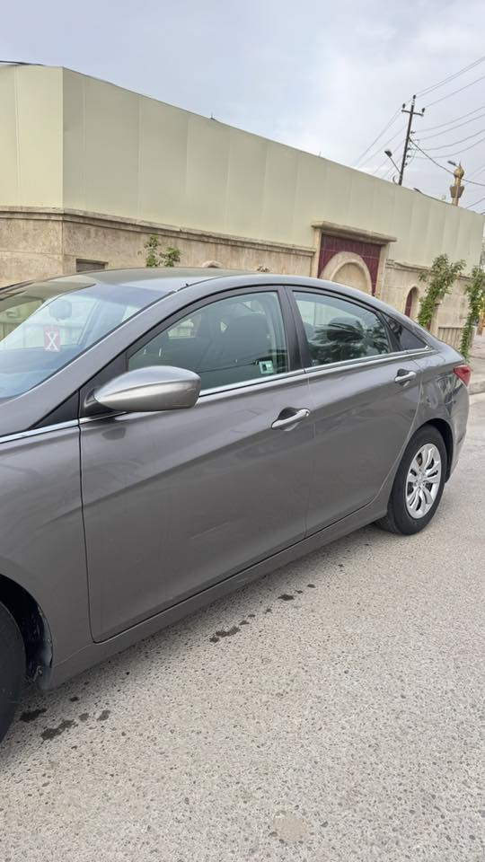 السلام عليكم سونتا 2013 للبيع ٣ قطع صبغ بابين وجاملغ الورة فقط الباقي مكفول حتة الدعامية بدون صبغ محرك جديد ماشية ١٥٠ مكاني اعضمية *********** السعر ٩٩
