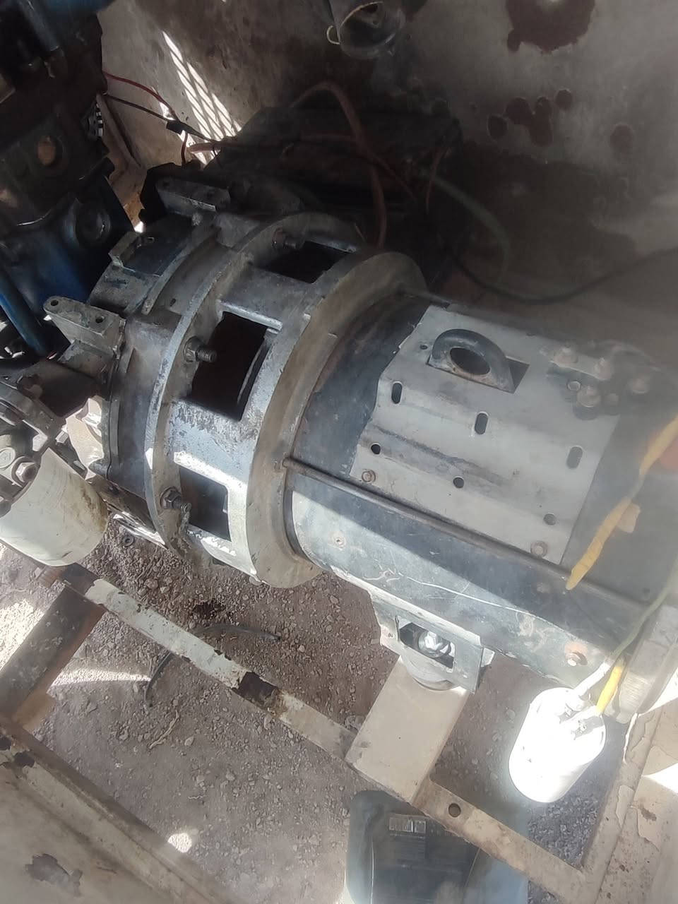 السلام عليكم
مولد لستر بتر ٨كيفي 
نظيف السعر ١٢ ورقه عامرية الفلوجه ***********
