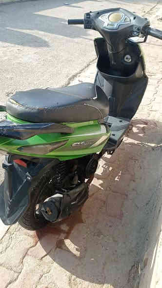 سلام عليكم دراجه للبيع مكينه نضيفه كهربائيات كله شغاله ماناقصه شي مكان دراجه المجر الكبير ناحيه العدل العسر250وبيه مجال مامتواجد على فيس ***********
