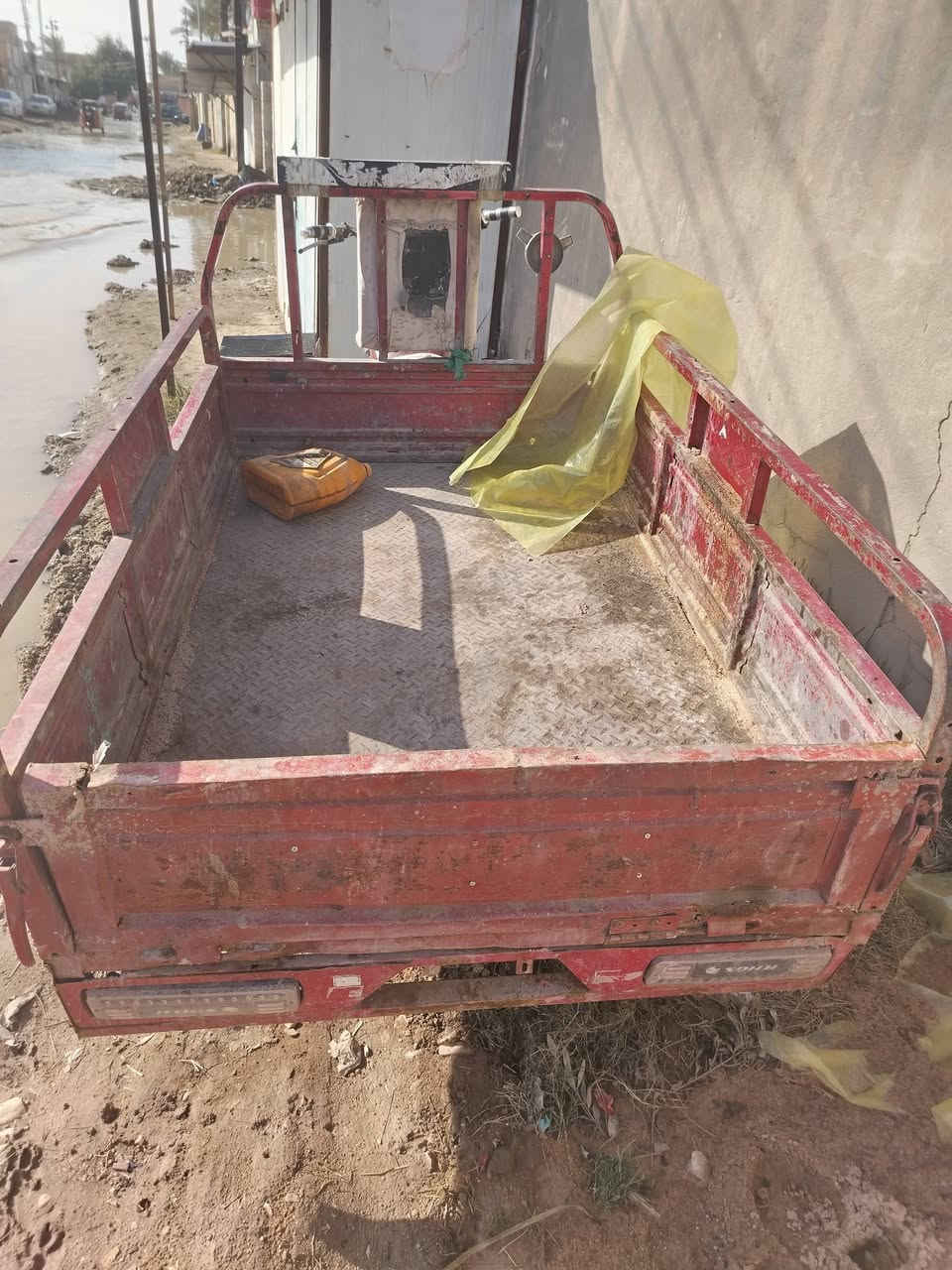 سلام عليكم ورحمة وبركاته ستوته لل بيع مديل 15 اوراق  الستوته مكفولهه اي لحيم مابيهه مكينه 25 الشراي يتفضل هاذه رقمي ***********
