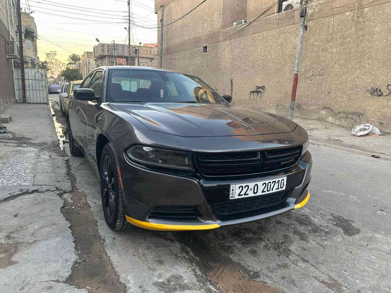 سلام عليكم البيع جارجر مديل 23دخول جديد موصفات SXT
حادث سياره بس دعاميه صور الحدث بل مشور 
سياره جديده بل كارتون ماشيه12الف حجم المكينه 3600
ترقيم جديد تريد تحول تريد وكاله مكان سياره بغداد مدينه صدر الورفلي سعر 255 تصال ***********
