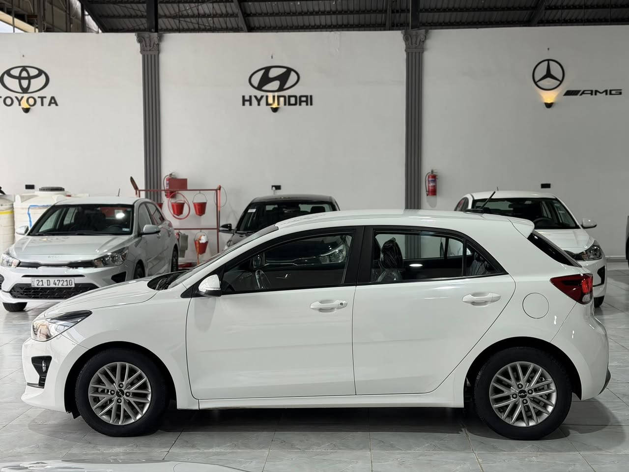 للبيع كيا ريو موديل 2022 خليجي
• مواصفات: ستاندر
 • محرك: 1.4 دبل (دوش)
 • ناقل حركة: أوتوماتيك (AT) أصلي
 • كروز كنترول
 • نظام تحديد المسار
 • تحكم من الستيرن
 • شاشة تدعم Apple CarPlay
 • مرايات شفط
 • حساسات أمامية
 • ويل كب

🔧 حالة السيارة:
 • مكينة وكير ممتازين
 • السيارة ما مفتوح بيها برغي
 • ترقيم نينوى

⚠️ ملاحظة:
 • حادث خفيف: نص باب خلف السائق وأقل من شبر بالتكمة

💰 السعر: 102 دفتر وورقتين

📍 الموقع: الموصل – المعارض الحديثة
📞 رقم الهاتف: ***********
