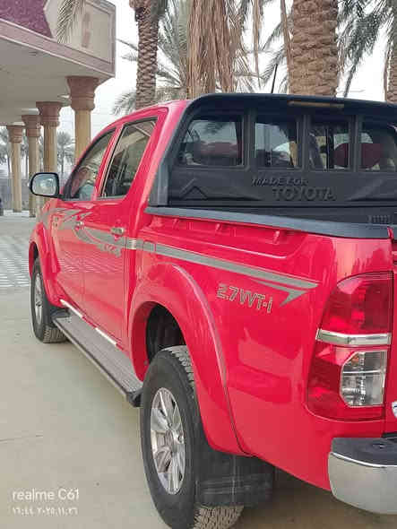 السلام عليكم بيكم هايلوكس كويتي رقم بغداد موديل 2015. كفاله عامه تحويل مباشر ماشيه 200  سياره كفاله عامه. السعر.  230. وبيه مجال.    مكان سياره بابل الاسكندريه.       ***********.      ***********.
