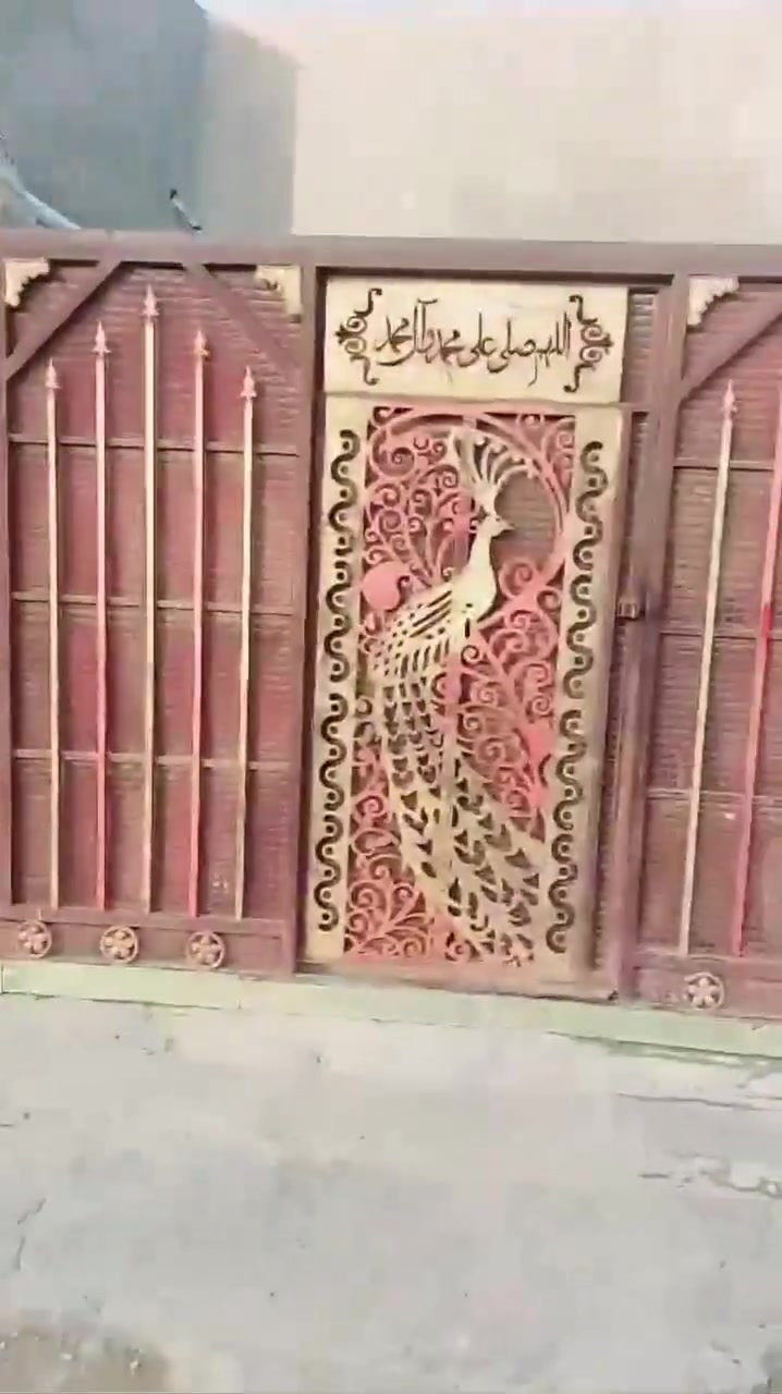 سلام عليكم ورحمة الله وبركاتة بيت للبيع خلف مطعم جواد حي الجوادين يتكون البيت من الاستقبال+صاله +مطبخ +غرفتين نوم +حمام مختلط +رقم الهاتف متواجد فقط نتصال ***********
