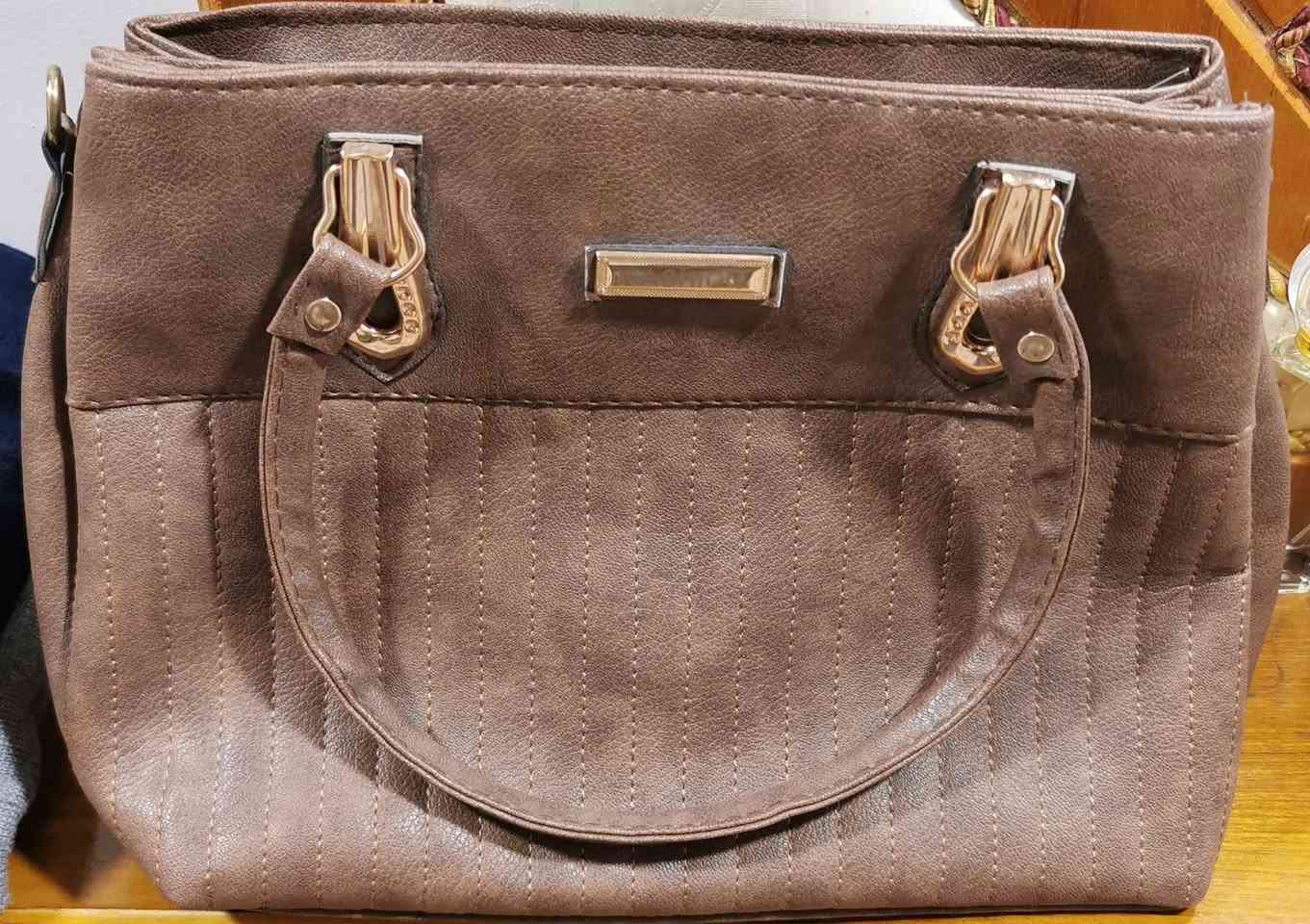 مكينه خياطه للبيع اوجنطه جديده


**إذا كنت صاحب هذا الإعلان وتريد حذفه لأي سبب، رجاءا أرسل رسالة إلى الدعم الفني**