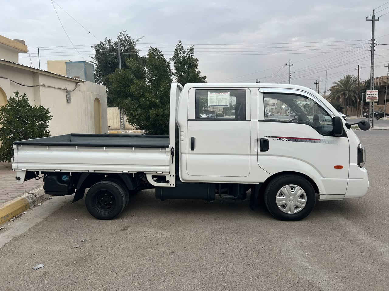 السلام عليكم ورحمة الله وبركاتة

كيا دبل قمارة محرك 3000 مسكر كير اوتماتيك موديل 2020 فول مواصفات سياره كفاله عامه من البارد والضربه 

ماشية = 54.000 Km 

السعر = 185 ورقة وبيه مجال

للأستفسار = *********** 

مكان السيارة = الفلوجة
