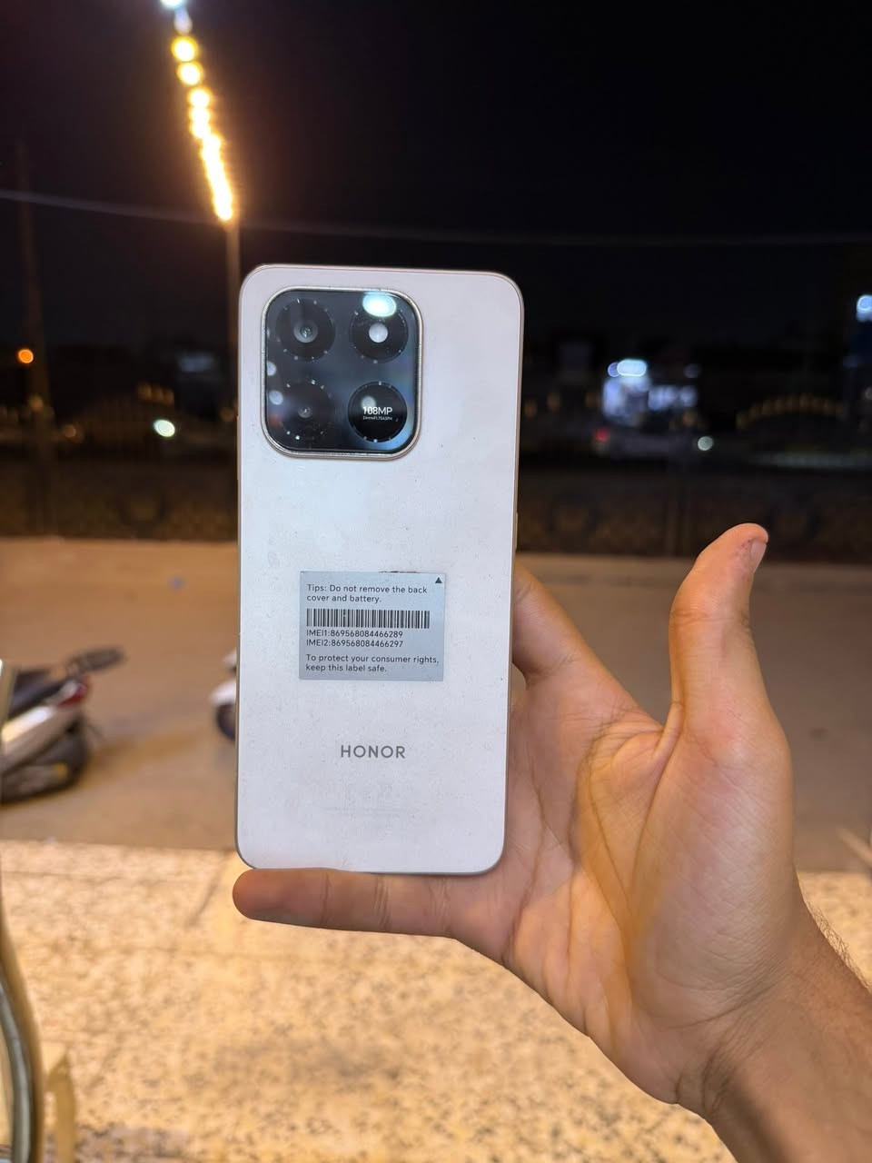 موبايل هونر x7d
الذاكره /256
السعر 225
رقم الهاتف/***********
مكاني بغداد حي اور
