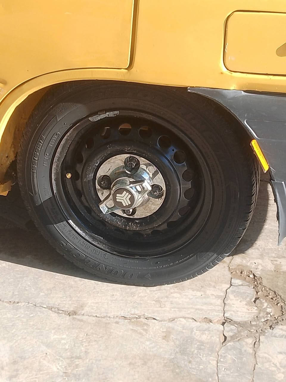 للبيع سياره حلوه موديل 12 سنويه صارله سبوعين من صقطت رقم ***********
