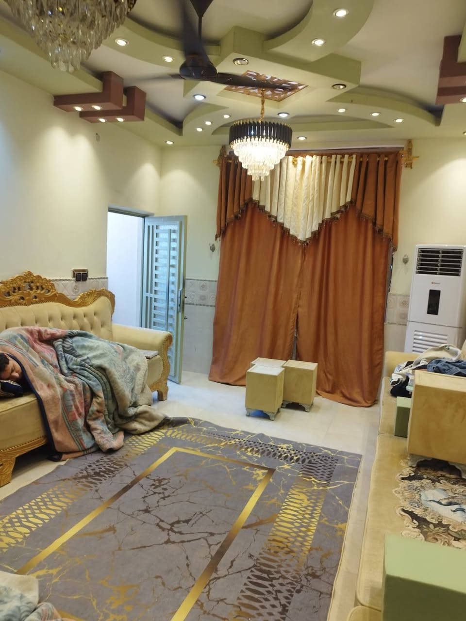 بيت للبيع

 بابن يقطين 200متر بصف الركن

 غرفتين وبراني وصالة ومطبخ وصحيات داخلية وخارجية بناء 2023

السعر 165مطلوب للمصرف العقاري 85ويدفع الباقي 80 وبي مجال

للاستفسار مراسله الصفحه
او اتصال ابو احمد
***********
***********
