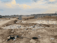 سلام عليكم اخوان قطعه ارض طابو زراعي سند 25 قرار محكمة مساحتها 250 متر ركن علا شارعين الوجه 12ونص ونزالها 20 قريبه علا الشارع الخدمي مال الزوار وعرض الشارع مالتها 50 متر سعرها 26 وبيها مجال للاستفسار ***********
