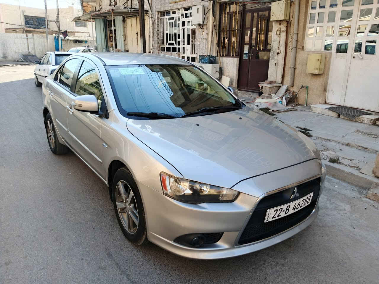 السلام عليكم للبيع لانسر قرش موديل 2015 وارد خليجي محرك 2000 السياره جديده ماشيه 97 الف تبريد ثلج صدر امامي خلفي جديد تخم تاير جديد لايت زنون اصلي بيها صبغ بس بل بنيد جارد او صبغته بدون اي حادث السياره حيل جديده رقم اربيل بسمي سنويه جديده هزه جديد تريد تحويل تريد وكاله اني حاضر السعر  93 او بيها مجال بسيط مكان السياره كراده شارع الصناعه رقمي  ***********
