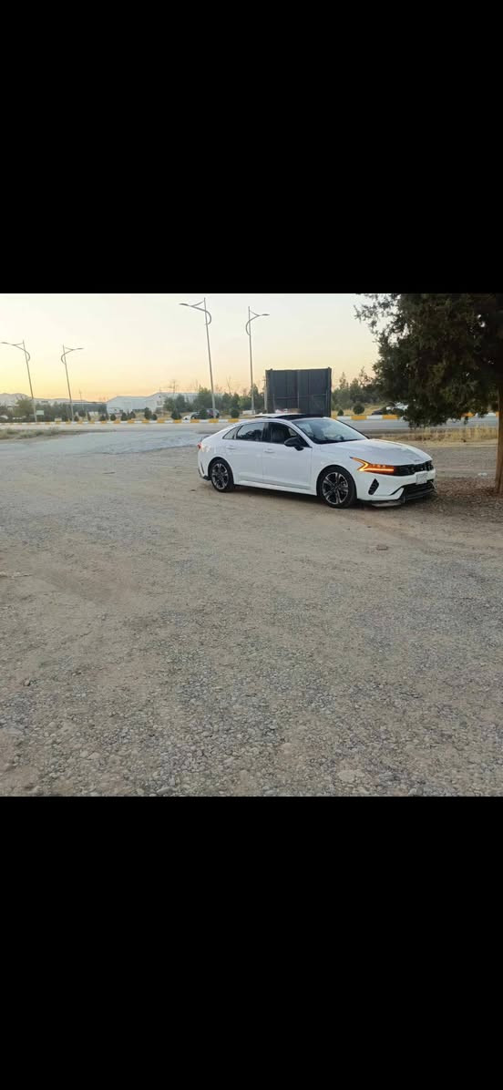 سلام عليكم
كيا كي 5 موديل 2022 لون ابيض  
رقم بغداد الجديد بأسمي 
ماشيه 74 قابل للزياده
حادثهه موضح بلصور 
لا لغد لا شاصي لا ايرباك كفاله
فقط بنيد مبدل
بلعراق جاملغ خلفي بي بارد
وطعجه بلباب من جوه كد اصبعين
محرك 1600 تيربو 
المواصفات ..
* بصمه + بصمه ابواب 
* تشغيل عن بعد 
* بانوراما 
* كامرات عدد 5 محيطيه 
* كشنات كهرباء كامل 
* كشنات تدفئه تبريد 
* ستيرن تدفئه 
* جميع المخارج + شحن لاسلكي 
* تبريد قطعتين 
* سياقه ثاتيه 
* مثبت  سرعه 
* مانع انزلاق 
* سايد بريك دكمه 
*  4 انظمه قياده
* المري شفط + اشاير + نقطه عمياء 
* شاشه كبيره + gbs
* خزن ميموري  
* داخل رصاصي واسود + مطعم بصاج
* فول رادارات للاخير
* بريك تلقائي خلفي 
* بريك تلقائي امامي 
* اوتو هولد
* صندوق ذكي يفتح عند الاقتراب
* تخم تاير جديد
السياره بلحقيقه احلى من الصور بهواي  
من الاخير سياره مزوعه مواصفات كلشي بيهه اعلى فئه ب كي فايف 
السعر 163 مجال حك الجيه 
مكاني الرمادي شارع 20 
غير متواجد على الفيس 
***********
او مراوس كورلا لو النترا هايبرد مديل 24 لو 25
