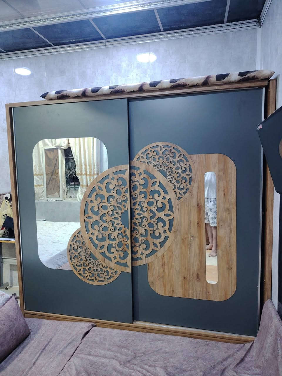 سلام عليكم اخوان خشاب تركي البيع نضيف مابي شي فقط مكان براغي مال سقف مفتوح شوي 200وبي مجال الشاري العنوان ايسر كوكجلي *********** #البيع
