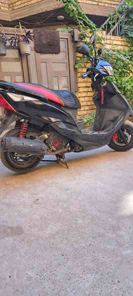 العبدة للبيع 🤩كابريتر مكينة بالجيس خرسة وخير من الله سلف هندر ب أي وقت كهربائيات كاملة بيها زوج كلوبات بومة🤩 ستاند كرزي🤩 يدات رياضية🤩 وكشن رياضي🤩الدراجة عليها أدامة كاملة من التاير للتاير ؛منظومة البانزين والكلجات كذلك كلشي جديد وجاهز
_أكفلها سرقة فقط.
السعر ٦٢٥ وبيها مجال بسيط كلش.
مكانها الدورة.
للاستفسار ***********
