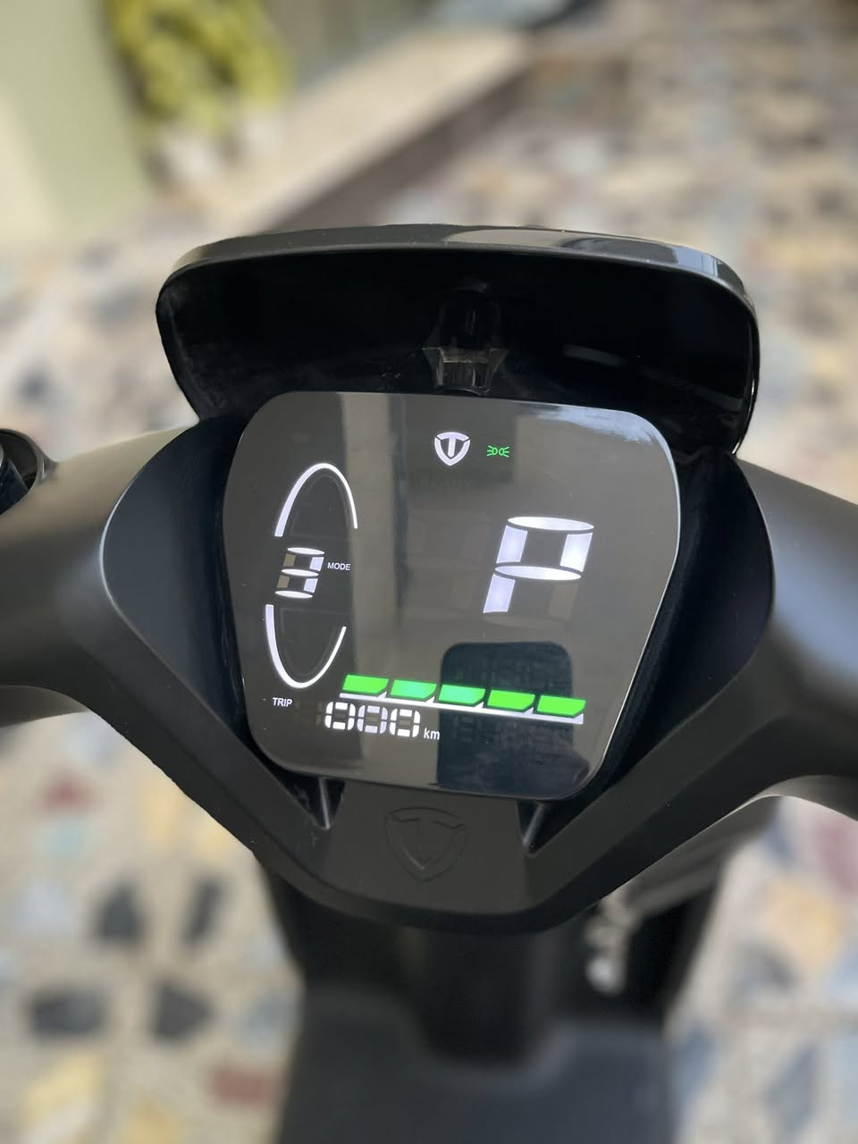 سلام عليكم ورحمه الله وبركاته دراجه شحن شركه الريان دراجه بوضعيه الزيرو استخدام ٣ اشهر 

١- بطاريات 6
٢-نظام بارك 
٣-حجم الملف 1200
٤-اشاير يمنه يسره 
٥-لايت عالي ناصي 
٦-سرع 3 
٧- الشحنه الوحده تمشيك ٤٥ كيلو متر 
٨- شاحنه من شركه تايلج الاصليه 
٩- سويجات عدد 2 + بصمات عدد 2 
١٠- السرعه 55 حقيقي 

العنوان مدينه الصدر السعر خاص رقم الهاتف ***********
