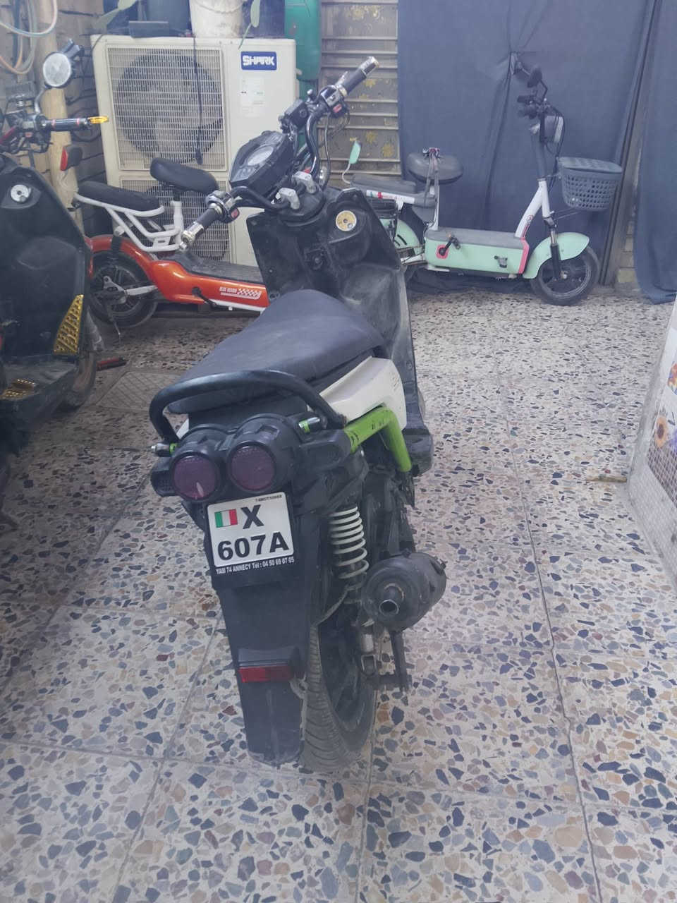 سلام عليكم دراجه لبيع سكنس جبلي دراجه خير من الله مكينه ما مفتوحه دراجه كهربائيات كله شغاله نقصه بس قبق كلجات دراجه بلادي سعر 600 وبيه مجال رقمي ***********
