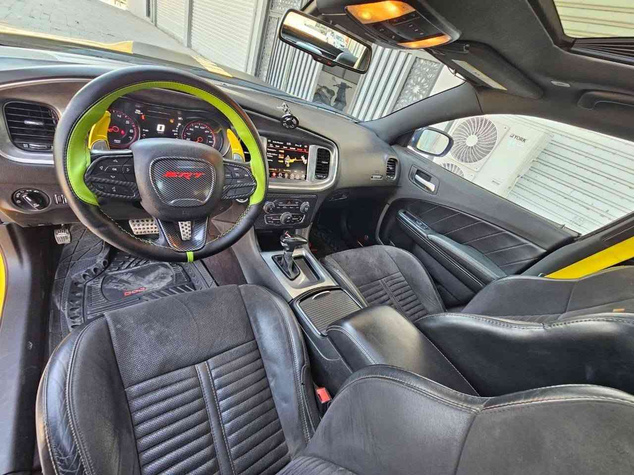 سلام عليكم سياره نوع جارجر لون ليمون 🍋اصل  2017سكات 6400فول مواصفات واحد عل واحد حادث امريكه جاملغات امامي سرقه بدون ايرباك وبدون دواخل والباقي كفاله كير مكينه حداديه تخم تاير تبريد تدفىه تبريد ثلج مكفوله من الحادث والضرب والتبديل والفتح عده حادث امريكه العنوان كربلاء تحويل وكاله مباشر السعر 158وبيه مجال شي بسيط الهاتف ***********
