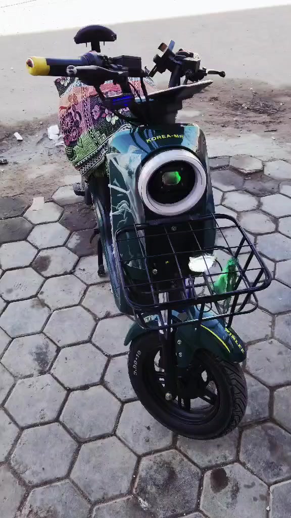 السلام عليكم بايسكل للبيع بطاريات جدد زوج طائرات جدد ار 9 موديل 25 السعر 450 رجاء بس الشرايه يراسلني يطب لي خاص بس الشرايط طبلي خاص والسلام عليكم


**إذا كنت صاحب هذا الإعلان وتريد حذفه لأي سبب، رجاءا أرسل رسالة إلى الدعم الفني**