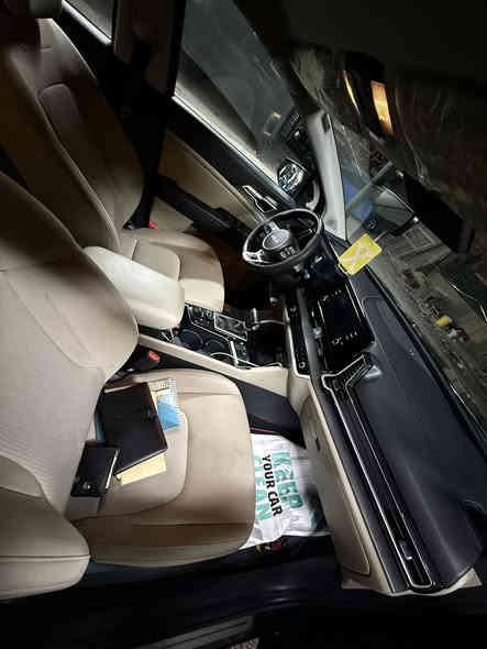 السلام عليكم
للبيع :كيه سبورتج  خليجي 

الموديل :2024

ماشية 40, ألف 

بصمه  كراسي عاديه 

مري كهرباء 

انضمه قياده

تشغيل عن بعد 

حساسات امامي خلفي 

 شاشه +عداد دجتل 

كامره دواره 

بصمت ابواب 

ترحيب عند لاقتراب 

مثبت سرعه 

ويل 19

تبريد قطعتين 

داخل بيجي 

محرك 2000 دوش 

شاحن واير لس 

الصابيح الماميه LED

المصابيح الخلفيه LED

شفتات ستيرن رياضي 

مانع انزلاق 

شاشه ابل كار بليل +جي بي اس 

انذار عند الاقتراب

اشاير بل مري 

السياره كلش نضيفه وحلوه 

الرقم بغداد دولي باسمي  رقمها مميز 

240, ورقه 

أي استفسار 

***********

مكان بغداد  الحرية
