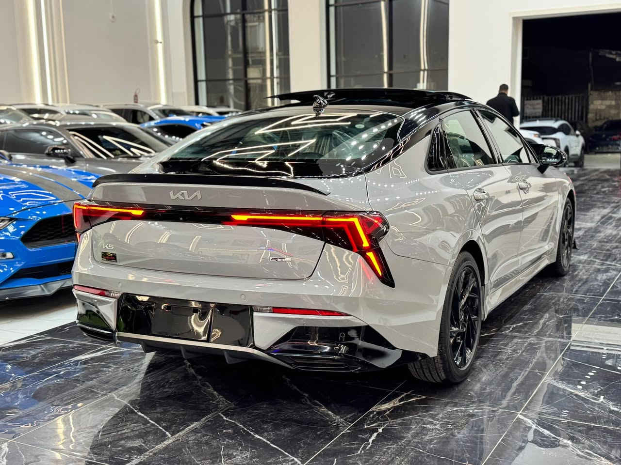 𝟐𝟎𝟐𝟓 𝐊𝐈𝐀 𝐊𝟓-𝐆𝐓.𝐋𝐈𝐍𝐄

كيا K5-GT.LINR مودیل : 2025

اللون : سمتي مميز سقف اسود 

عداد المسافة : 17الف

حجم المحرك : 2.5L ( 4,سلندر )  

ملاحطة السيارة : فقط بونيد صبغ بدون دواخل

كافة الايرباكات سليمة 100%

المواصفات : 𝐆𝐓.𝐋𝐈𝐍𝐄

فول فول مواصفات ١/١

فتحة سقف بانورما

كيج الكتروني

بصمة ابواب

بصمة تشغيل

تشغيل عن بعد ,𝐑𝐄𝐌𝐎𝐓𝐄 𝐒𝐓𝐀𝐑𝐓

شاشة دشبول ديجيتال

شاحن وائر ليس

كاميرا

هاند بريك بصمة

اوتو هولد ،𝐀𝐔𝐓𝐎 𝐇𝐎𝐋𝐃

اوتو ستارات،𝐀𝐔𝐓𝐎 𝐒𝐓𝐀𝐑𝐃

اوتو ستوب ,𝐀𝐔𝐓𝐎 𝐒𝐓𝐎𝐏

رادار امامي (تحديد مسار)

رادار جانبي  (نقاط عمياء)

رادار خلفي (التحذير من الاصطدام)

حساسات امامي 

حساسات جانبي

حساسات خلفي

نظام ,𝐄𝐂𝐎

نظام ,𝐍𝐎𝐑𝐌𝐀𝐋

نظام ,𝐒𝐏𝐎𝐑𝐓

تحكم استيرن

استيرن تدفئة 

كشنات جلد

كشنات كهربائي 

كشنات دفئة 

تبريد لمس

تبريد مركزي 

لايتات 𝐋𝐄𝐃 ليد عدسة زينون بيلادي

بكلايتات 𝐋𝐄𝐃 ليد بيلادي

ويل كروم

تفاصيل اكثر الاتصال علی ارقام التاليه

☎️***********

☎️***********

‏‎عنوان📍اربيل فرع ناقلات

معرض كاليفورنيا كارس CALIFORNIA Cars🇺🇸🇺🇸
