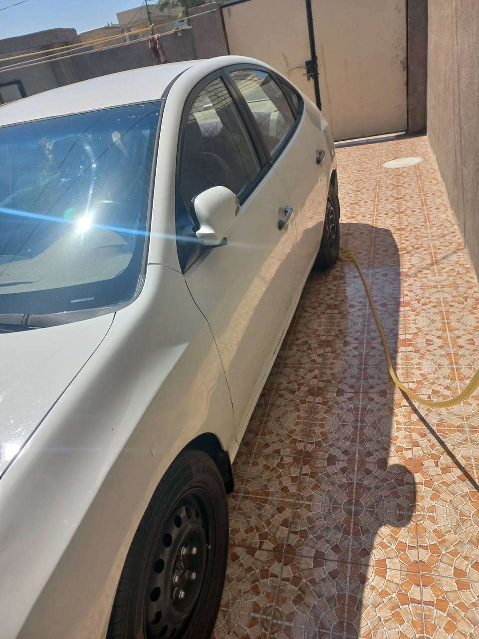 النترى موديل ٢٠١٠ بسمي مصبوغا عام سياره حلوه وجديده جاهزه اي نقص مابيها السعر ٨٠ وبيها مجال بسيط تحويل الرقم عليه اي ستفسار ***********
