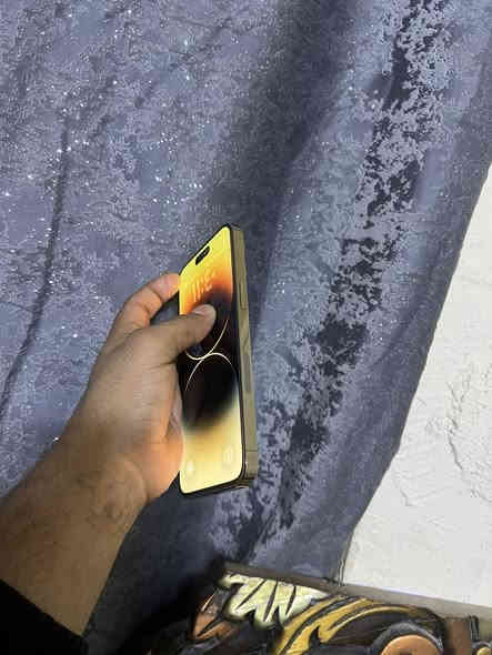 السلام عليكم 14 برو ماكس ذاكره 256 بطاريه 96جهاز بلاد فقط شاشه اصليه مكتوبه مستعمله بلعدادات جهاز وتر بروف نضافه100/100 أمريكي مابي مكان جراره مال سيمكارت يعني يجي بس إلكتروني جهاز بعده بحاله الوكاله كله شغال 
فيس إيدي اتصال كامرات صوت وأي فأي جهاز كامل مكمل سعره 650 فقط يرهم بيع ومراوس 
“”””””””
13 برو ماكس 256 
بطاريه80 بلاد جهاز أمريكي مامفتوح ولا مصلح وتر بروف 
جهاز شاصيه مرايه نضافه 100/100 كله شغال مكفول عل فحص  كله شغال 
فيس إيدي 
اتصال 
كامرات 
صوت 
وأي فأي جهاز كامل مكمل سعره650 وبي مجال يرهم بيع ومراوس مكاني بغداد مدينه الصدر *********** متوفر واتس آب 
رجاءا رجاءا إذا ماعجبك منشوري اعبره 🫶🙏
