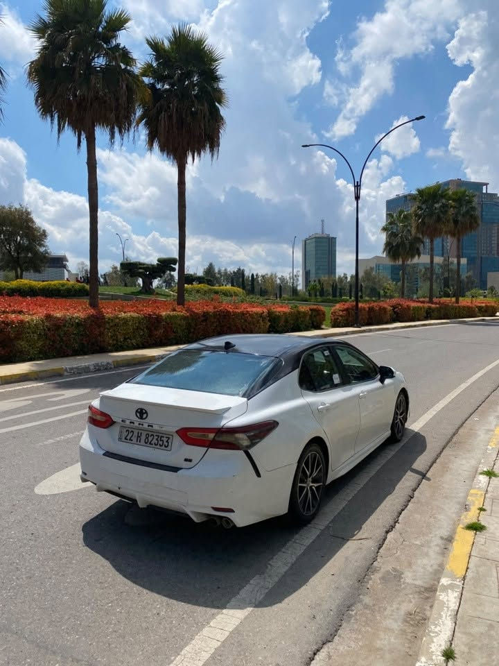 Camry SE 2021
مواصفات SE فول مواصفات 
فقط 60 الف ماشي حقيقي 
محرك 2.5
حاسة و كاميرا بيلاد
تثبيت سرعة
شاشة كبير 
سوكان فوليوم 
تعكمات ستيرن 
رادار 
كشن جلد كهرباي 
نضامات تراكشن و Eco و سبورت 
ثلاث قطع و نص صقف بيها صبغ 
اني ابيع سيارة ب مصبوغ عام بدون نقط داخل 
بجم و خلف كبس تكم مالتها كبس .

المكان سيارة أربيل
سعر 148 ورقة بي مجال 
رقم تليفون صاحب *********** 
للأستفسار اكثر فقط خابر واتساب مع احترامي للجميع.
