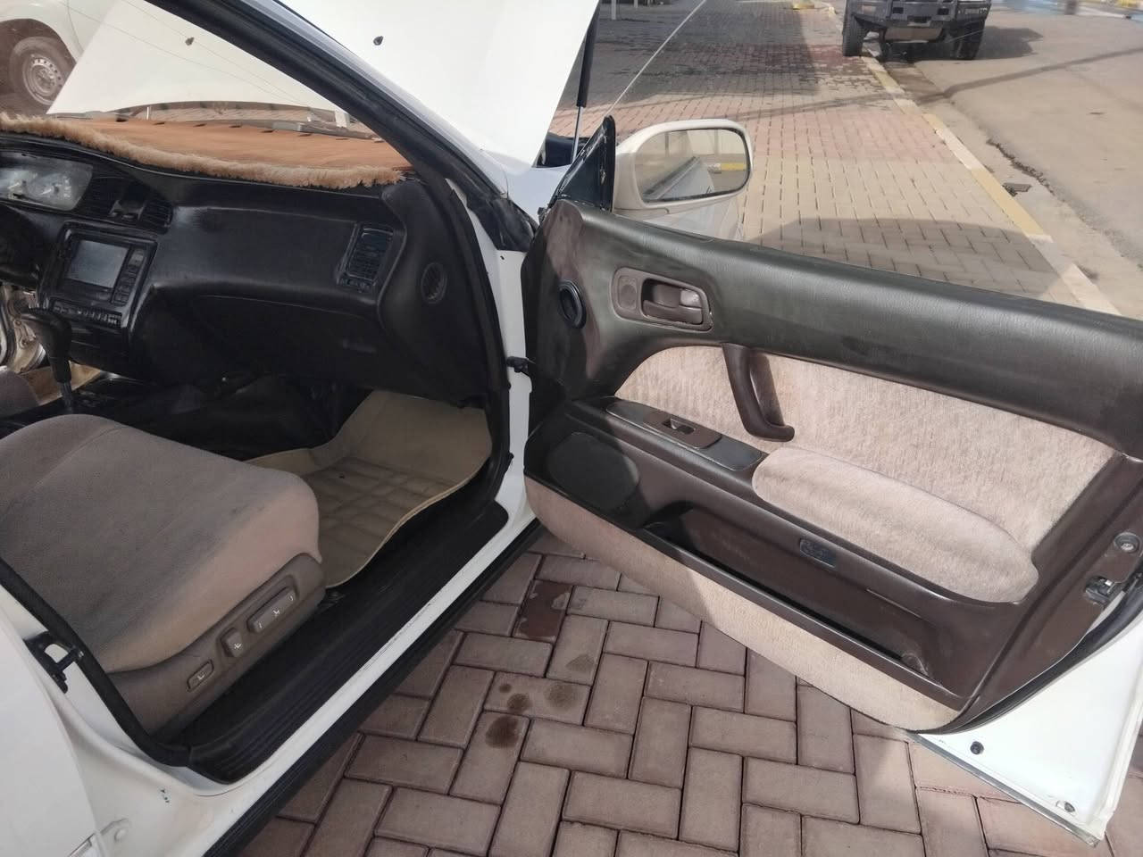 السلام عليكم سياره بطه للبيع متصل موديل 1992 رقم نينوى الماني شرط التحويل محرك كير 2500 شرط صدر تايرات كلو نضيف تبريد دفئه شرط
صبغ جاملغ خلفي فقط سعر 60 وبيها مجال
اتصال***********
