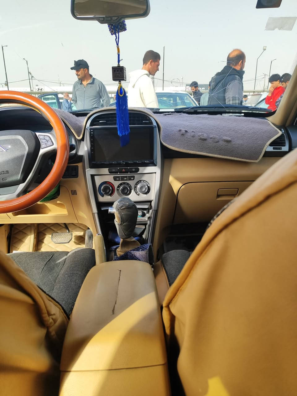 السلام عليكم 
تيگو ٢٠١٤ للبيع نظيفه كلشي شغال بيهه تبريد خير من الله السياره بئسمي ثاني يوم مداور مكاني كوت الأحرار ***********
