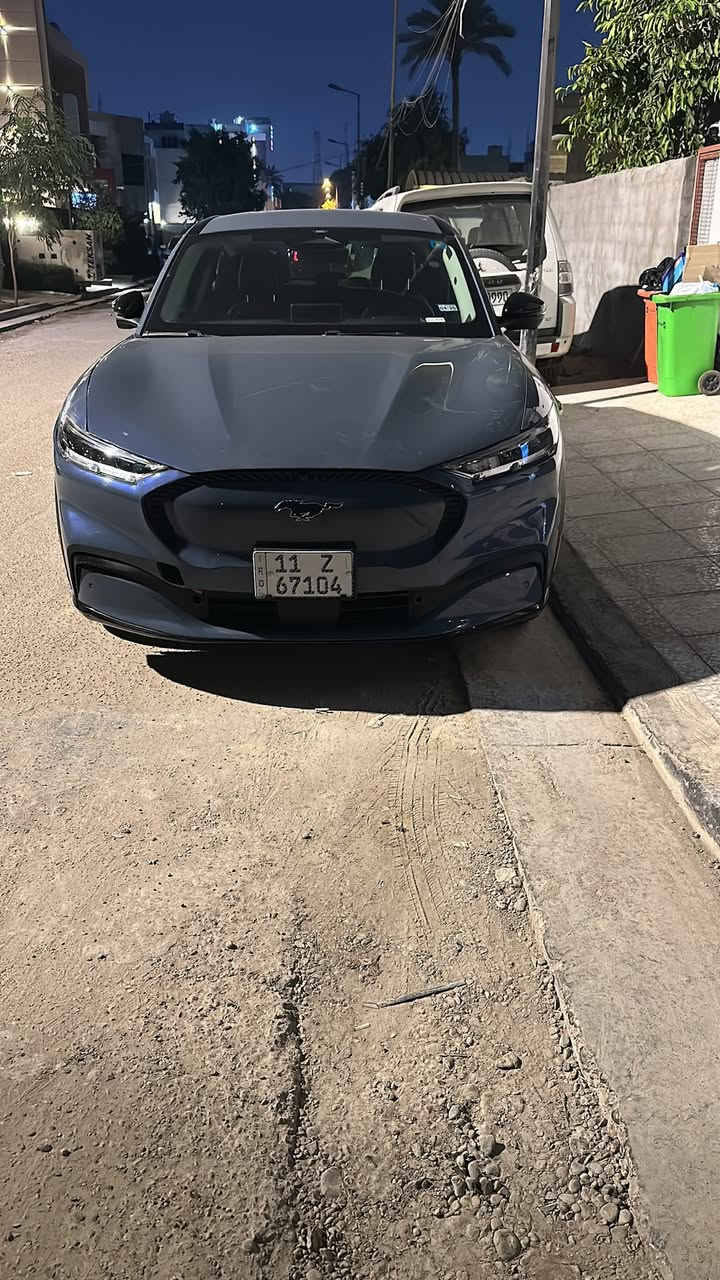 السلام عليكم  احبتي
للبيع موستانك Mach-E 2023
حادث خفيف مثل مموضح بدون ايرباك
مدى الشحن الحقيقي 430 كيلو
كامرات محيطية 
شاشة ايباد
السيارة جديدة بدون اي نقص
***********
