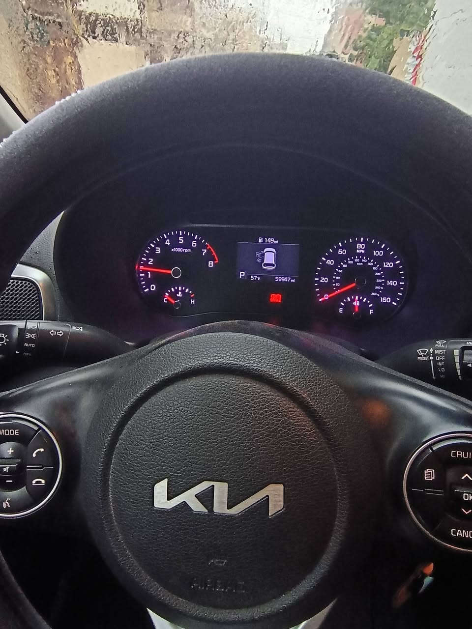 السلام عليكم للبيع كيا صول موديل 22 مكينه 2000دوش وارد امريكي رقم بغداد تحويل ثاني  يوم مواصفات صول معروفة ماشيه 60 حادث بنيد فقط ارباك سليم مكان سياره زعفرانيه للتواصل واتساب ***********
