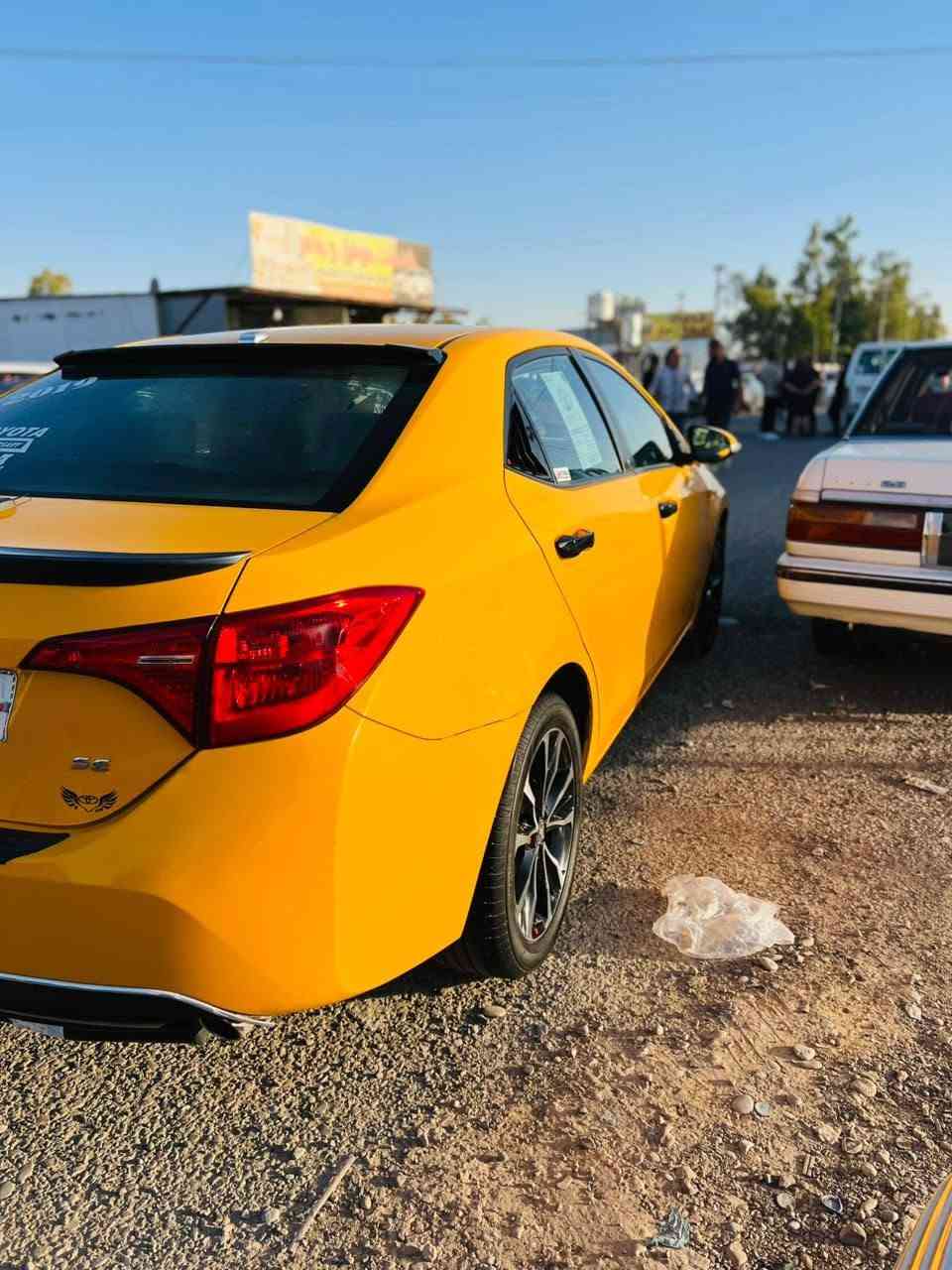 السلام عليكم 
كورلاء تكسي موديل 19 SE 
بسمي مشروع وطني هزا جديد رقم دولي كركوك 
غاز بانزين تخم تاير جديد اصلي 
ضرر بونيد فقط بدون دواخل بدون تصفيات 
بس يم قبق بانزين بيها تعديل فقط مكان كركوك عمل الشعبي... رقم *********** مكلف بل نشر ماعرف سعر
