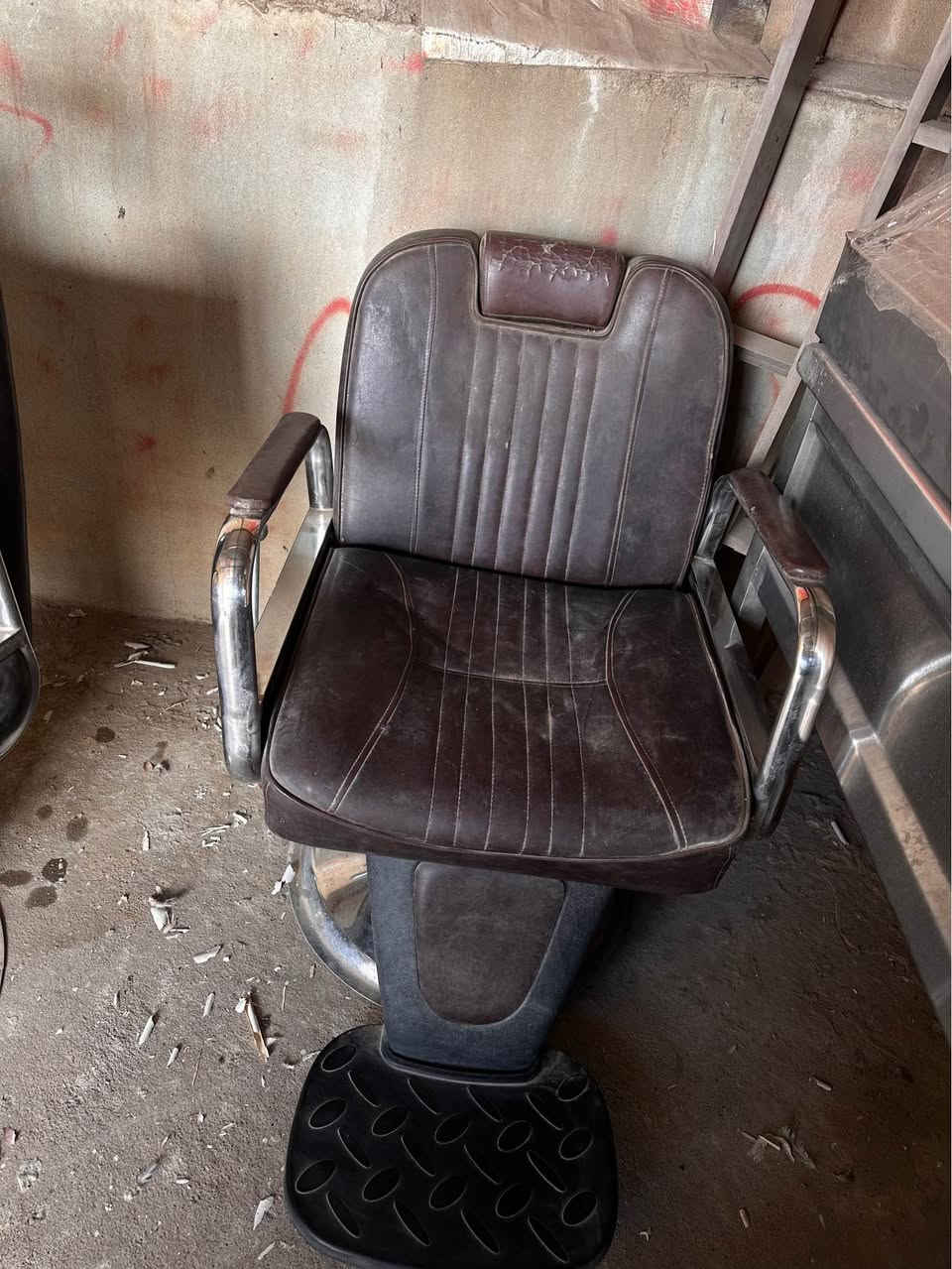 دو کورسی حەلاق ١٥٠ هەزاە أربيل, العراق


**إذا كنت صاحب هذا الإعلان وتريد حذفه لأي سبب، رجاءا أرسل رسالة إلى الدعم الفني**