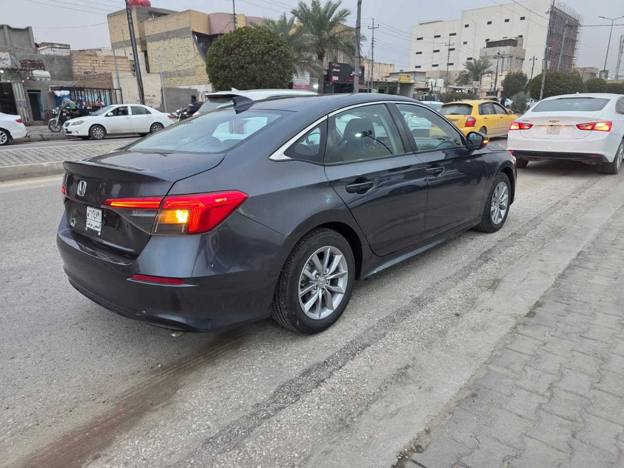 هوندا سيفيك 2024 بانزين فول واحد على واحد
بصمه تشغيل وبصمه ابواب
فتحه سقف سلايد روف
ويل كب
لايت لد
بك لايت لد
مكينه 2000  
شاشه كبيره
رادار
اوامر صوتيه
تحكم ستيرن 
اشاير بالمري
السياره بيهه صبغ ست قطع بدون اي دواخل ولا شواصي ولا لغود ولا حداديه ولا محرك ولا كير كله مكفول وعلى وضع الشركه يعني السياره مال للجناي تخبل وجديده كلش
ماشيه 10 الف فقط
السعر 120 قابل للتفاوض بدون رقم 
عنوان السياره كربلاء للاستفسار 
***********
***********
