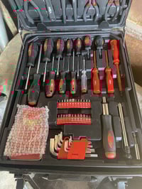 بيع عدد شلع شغالات أصليات السعر ٢٣٠مكاني زعفرانيه ٠٧٧٦٨٦٣٤٠٧٩