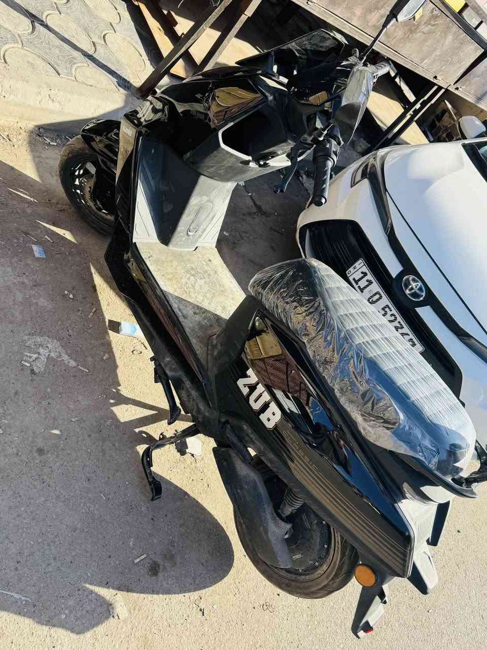 السلام عليكم  دراجة شحن جديده قبل شهرين ماخذها بعدها بالضمان الوصل كدامكم الدراجه
سويجين و بصمتين 
تشغيل عن بعد
كهربائيات كلها شغاله حته الكشن بعده بنايلون الشركه 
منضومه زينون 
اشاير حواجب طوال 
بطاريات عدد 6 * 25 امبير
الملف 2500 حقيقي
دراجه نضيفه بمعنى الكلمه شخط واحد مابيها 
ابيع او مراوس بدراجه بي سي اكس 
سعر البيع 1مليون 
التواصل واتساب فقط 
***********
