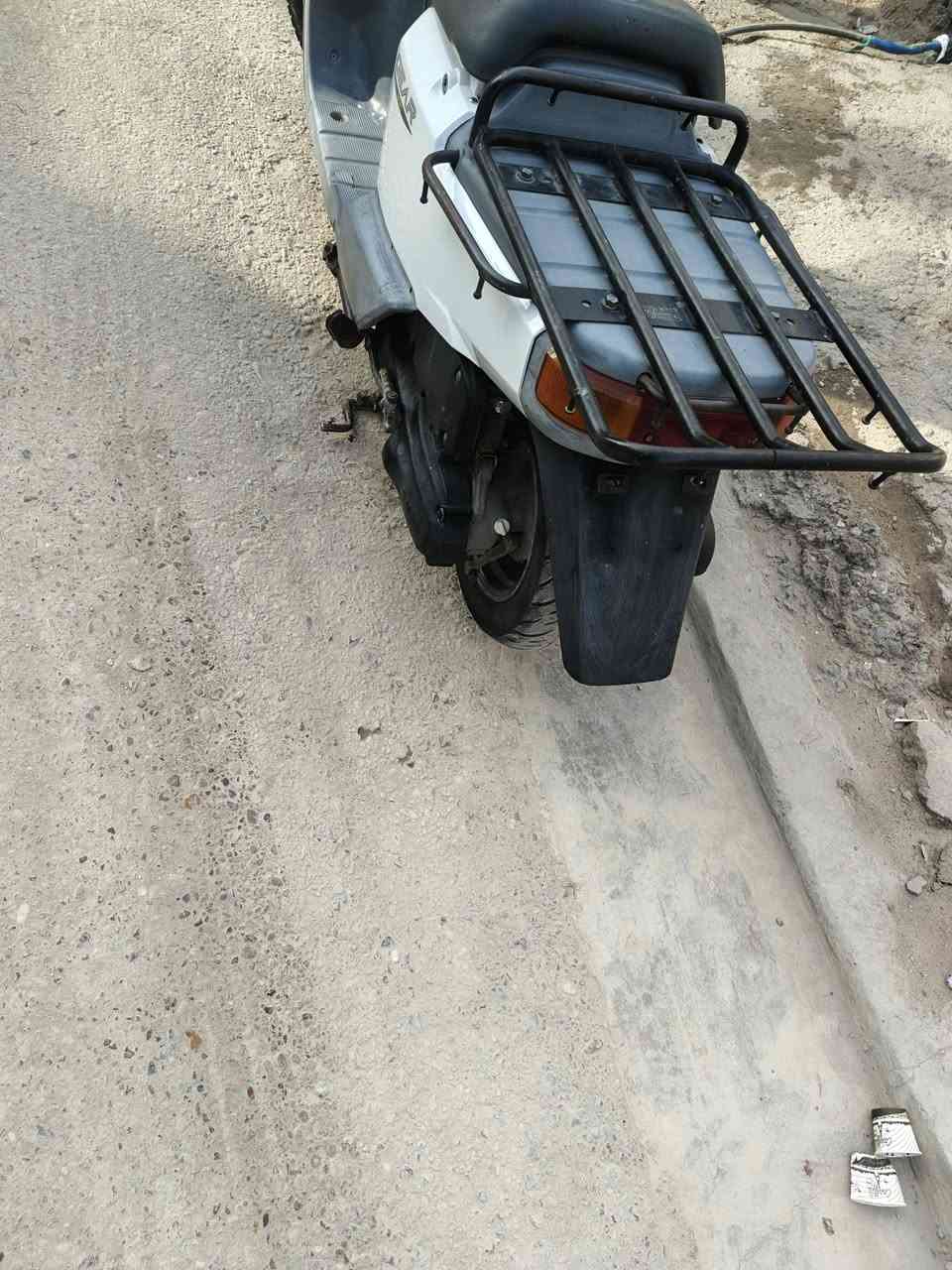 السلام عليكم بيكم شلعه معدل سلف هندر كابريتر اصلي شرط الفحص تتفه يداد كيلو متر عداد كهربائيات كامله استان صفح كهربائي دراجه كل نقص مابيهه شرط الفحص سعر ٥٠٠ مكاني بغداد الحبيبيه قرب مطعم وليد ابو الكص ***********
