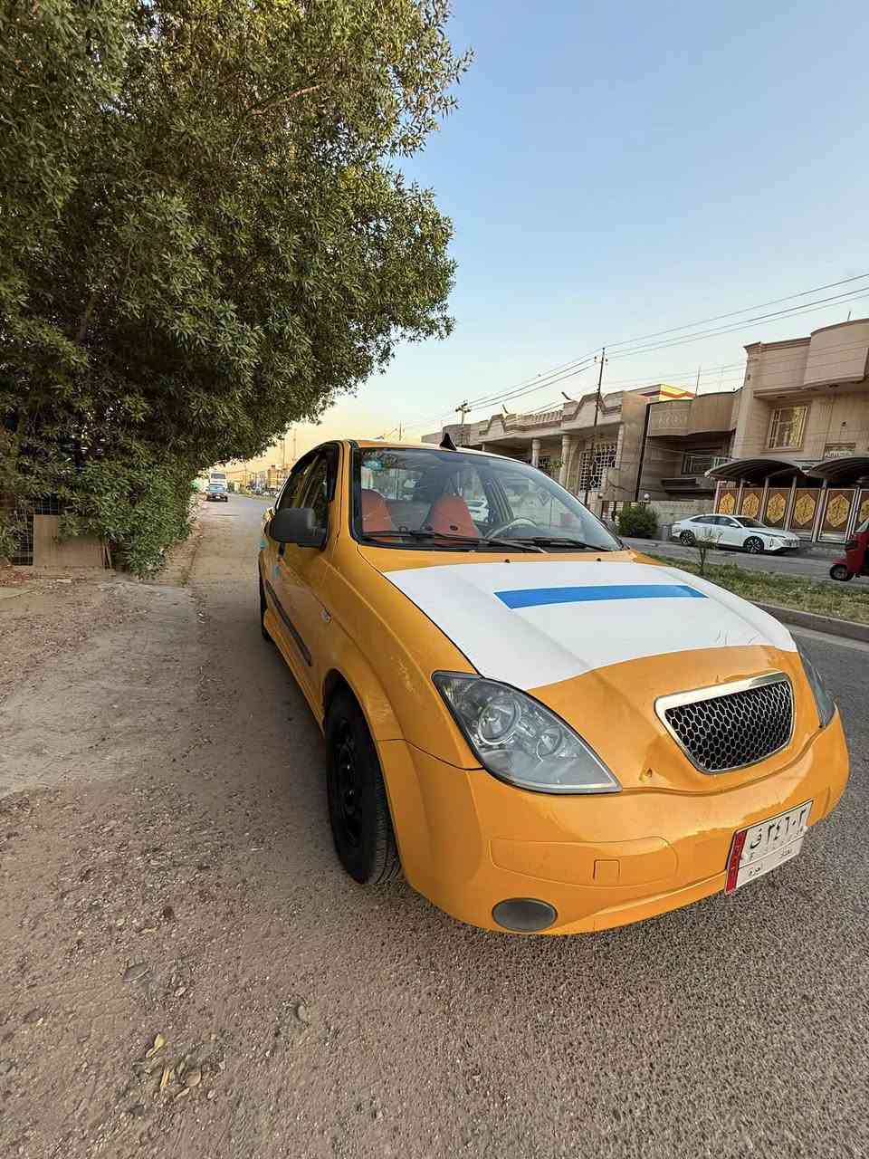 طيبه 2016سياره بدون ضربه بيها صبغ هلال خلفي جهة السايق فقط شواصيها بلاديه تبريد يشتغل مكينه بيها خيط تبخير كير كامل صدرها جديد ناعمه سياره تخم تاير سلف والباتري جدد مكانها بغداد الحريه معروضه ب38وبيها مجال ***********
