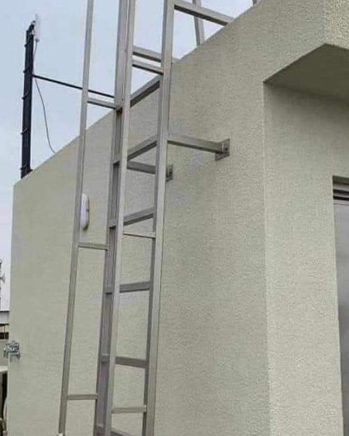 أبو يوسف حداد متنقل في بغداد كافة أعمال الحدادة ***********
