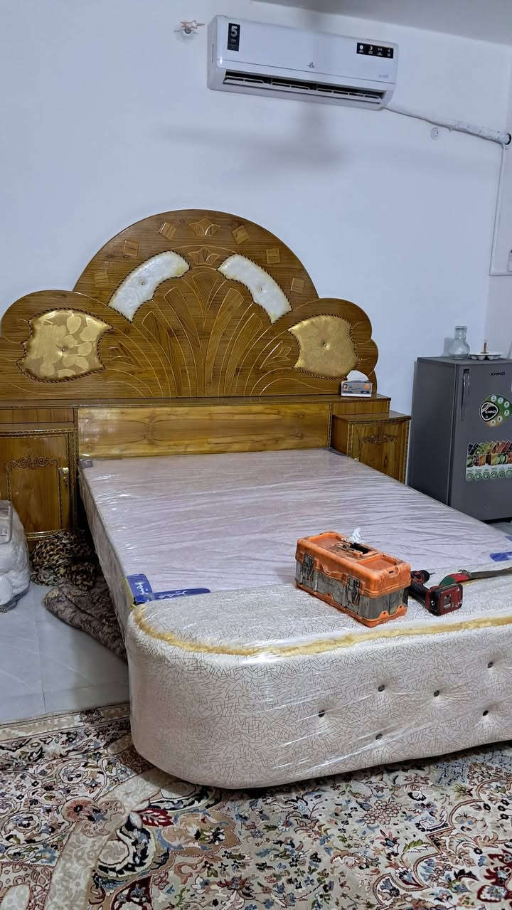 سلام عليكم غرفة صاج خمسه مليم مع النقل وشد مجاني 
كربلاء طريق الحر ***********
***********
