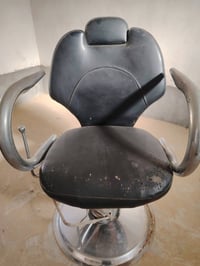 كرسي • مرايه • عيب بسيط