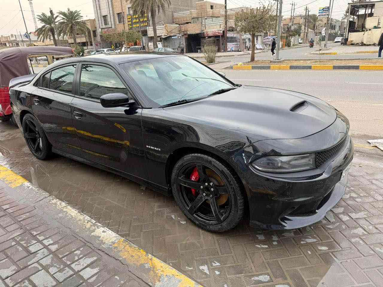 السلام عليكم 
جاجر RT 2020 للبيع
الون اسود
رقم سليمانيه
حادث السياره بنيد وبيها بيدي ار باب السايق
السياره ماشيه 50 مايل السياره نضيفه
السياره ستوك ماملعوب بيها بحالة الشركه 
مكان السياره بغداد الغزاليه 
السعر 240 وبيها مجال
*********** بغداد, العراق
