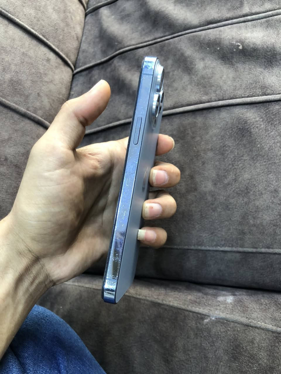 سلام عليكم شباب لبيع ايفون 13برو ماكس ذاكره 256 بطاريته ميه مبداله اصليه فول شاشه امبداله من غير جاهز مطلعه تعل شوفه او بيك خير او تدلل طالب عليه 500او بي مجال الشراي رقمي هذه ***********
