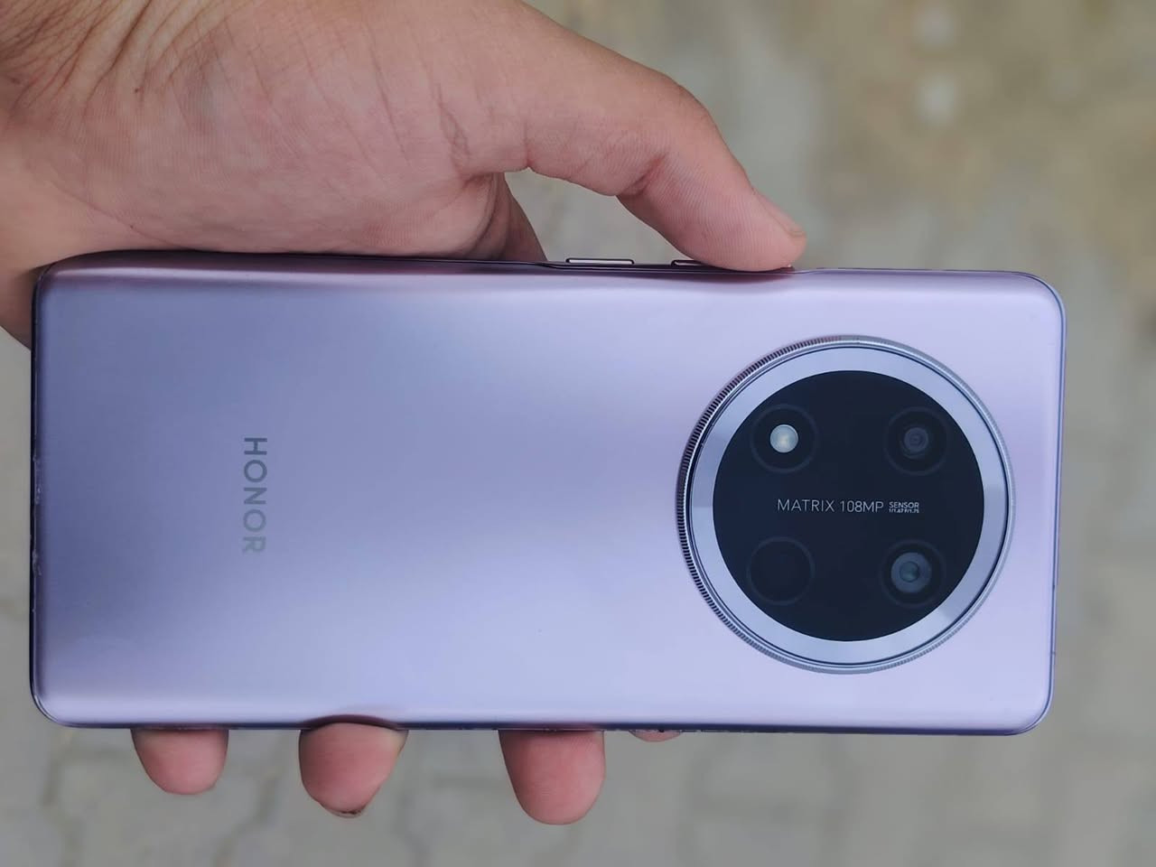 سلام عليكم للبيع موبايل هونر x9cجهاز لوك ملحقات كامل بيع مستعجل ***********
